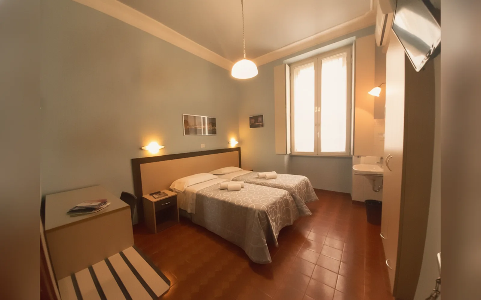 Camera con bagno privato — Hotel Alba, Torino (Piemonte) (foto 38)