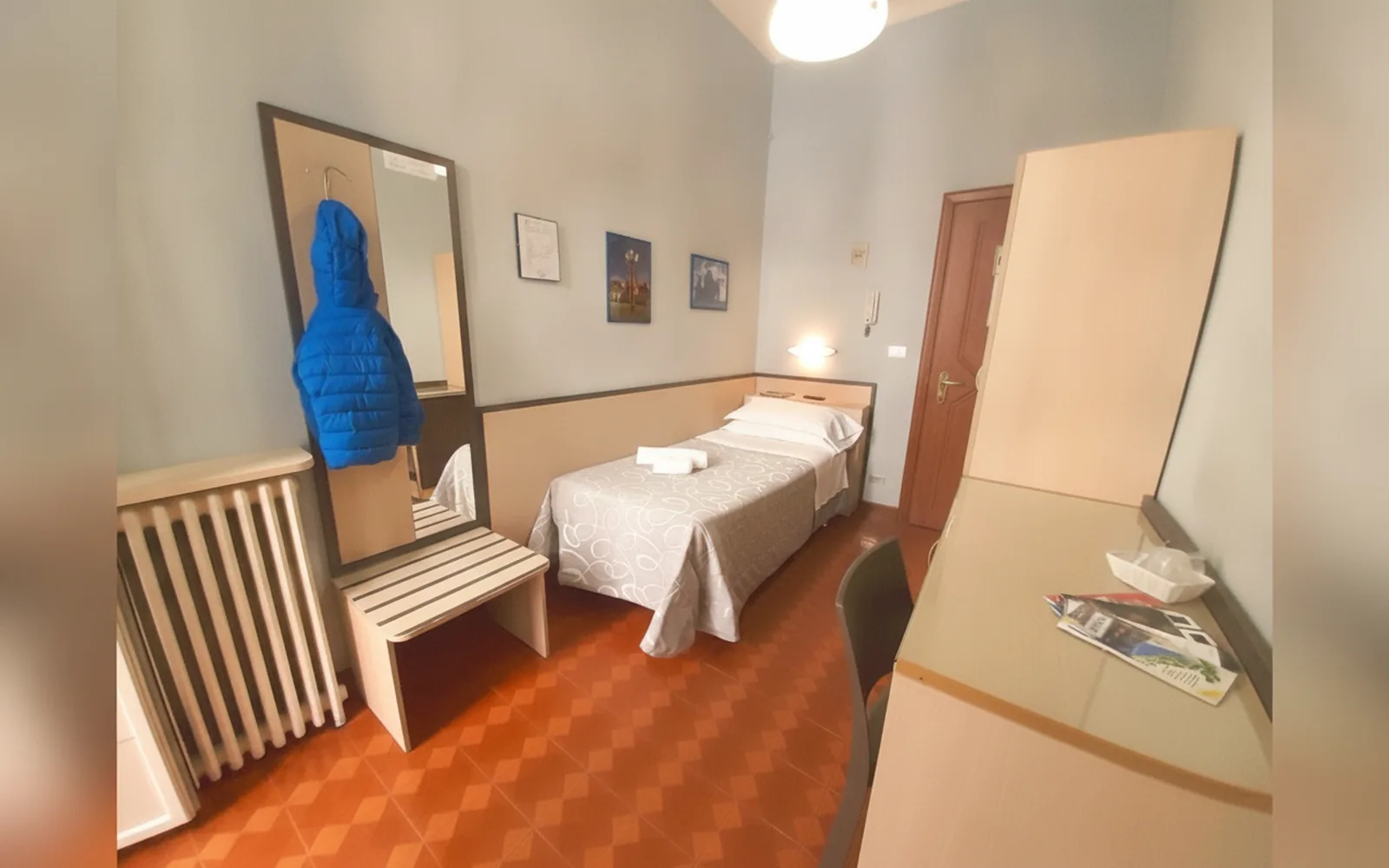 Camera con bagno privato — Hotel Alba, Torino (Piemonte) (foto 42)