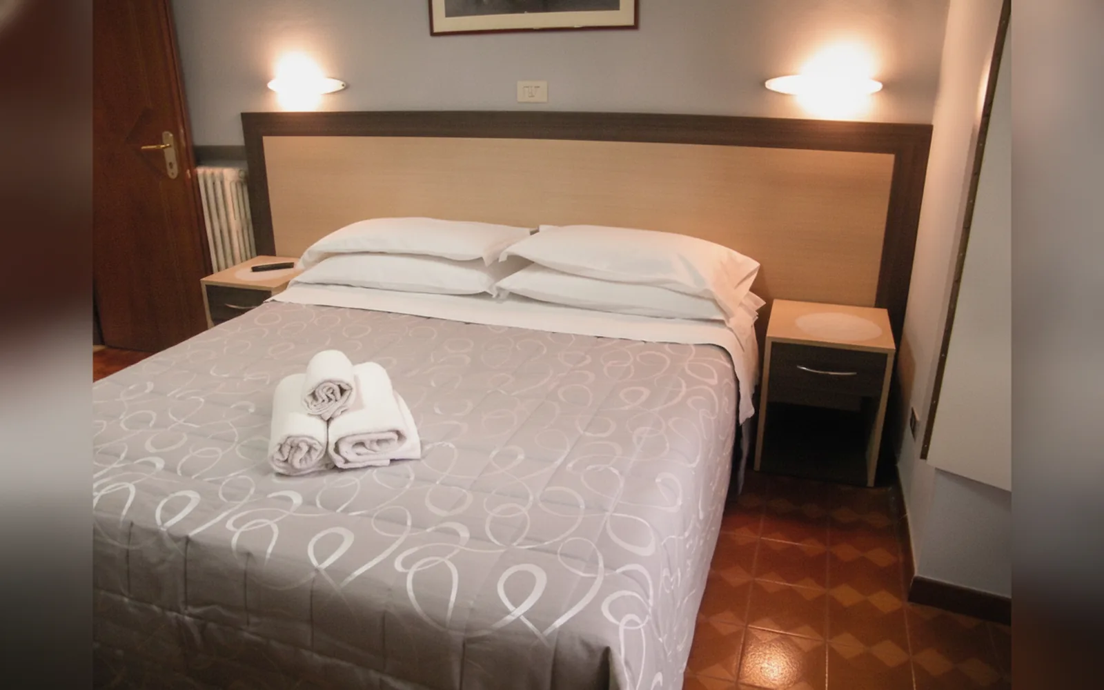 Camera con bagno privato — Hotel Alba, Torino (Piemonte) (foto 48)