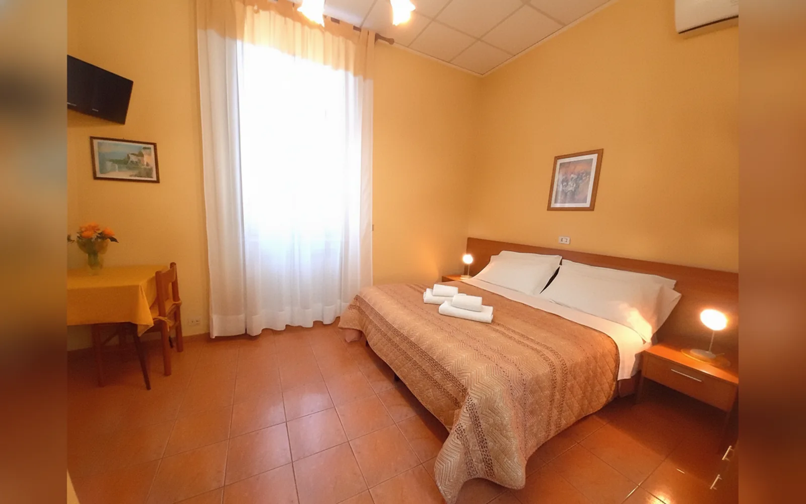 Camera con bagno privato — Hotel Alba, Torino (Piemonte) (foto 51)