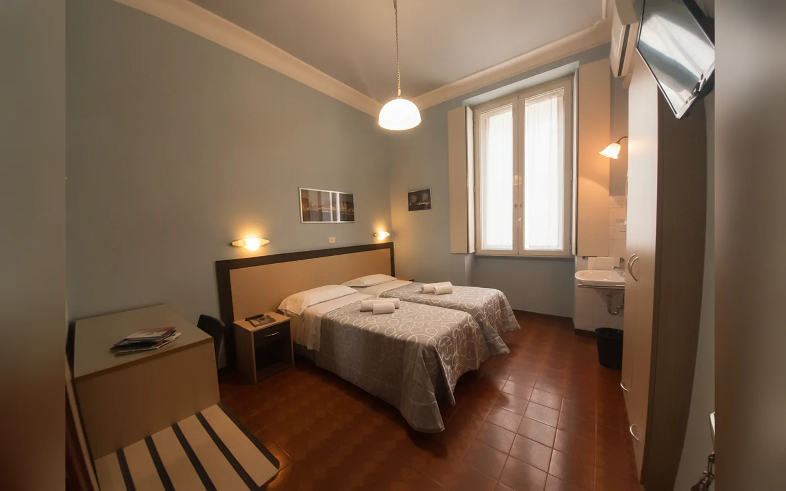 Camera con bagno privato — Hotel Alba, Torino (Piemonte) (foto 64)