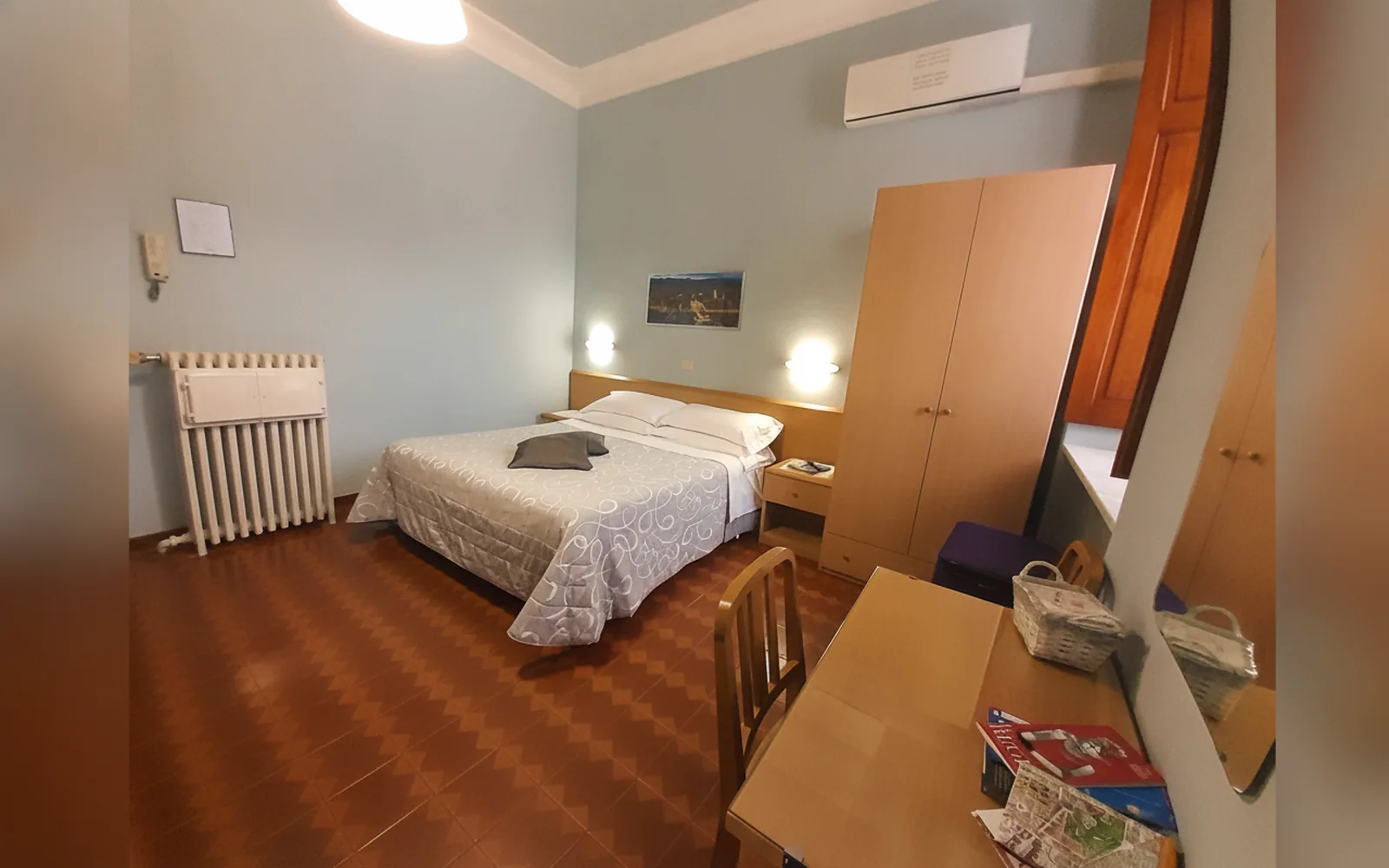 Camera con bagno privato — Hotel Alba, Torino (Piemonte) (foto 82)