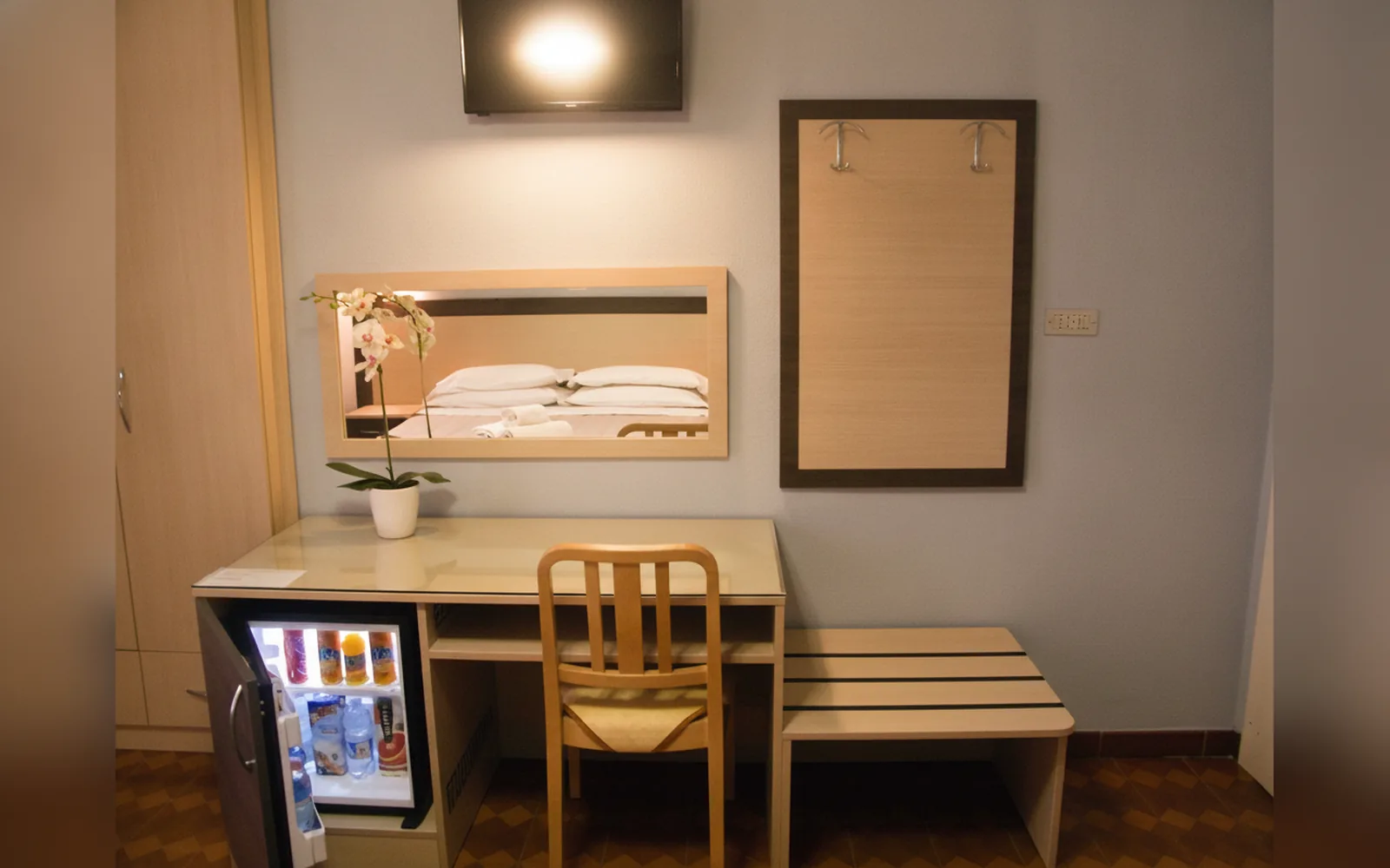 Camera con bagno privato — Hotel Alba, Torino (Piemonte) (foto 83)
