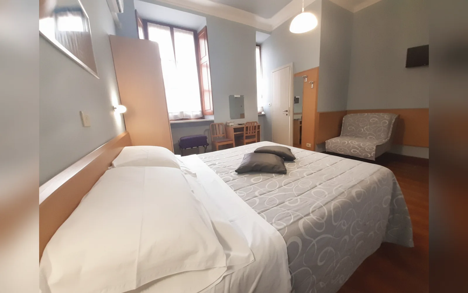 Camera con bagno privato — Hotel Alba, Torino (Piemonte) (foto 87)